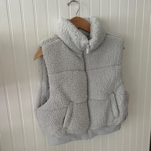 New! Planet Heart Gray Sherpa-Like Vest sz L - Picture 6 of 13
